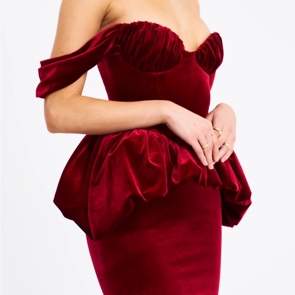 Abigail Velvet Off Shoulder Bubble Hem Peplum Maxi Dress - Picture 3 of 5